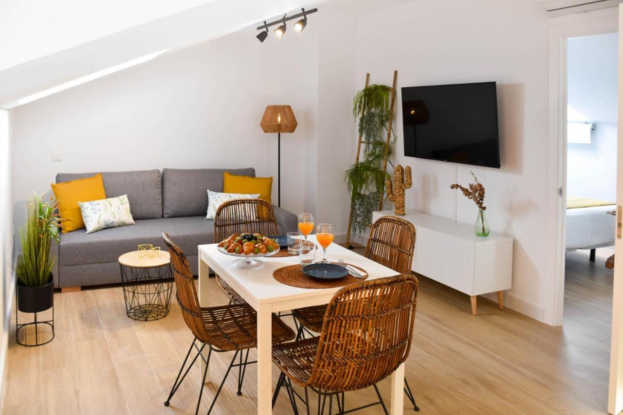 Holidays2Malaga Trinidad Renovated 1 Bedroom Penthouse Close To City Center ภายนอก รูปภาพ