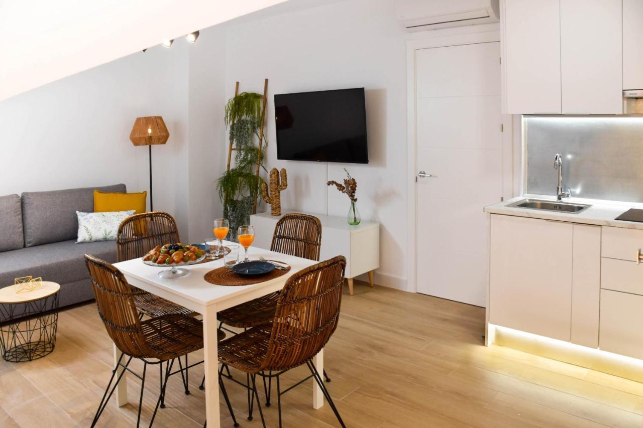 Holidays2Malaga Trinidad Renovated 1 Bedroom Penthouse Close To City Center ภายนอก รูปภาพ